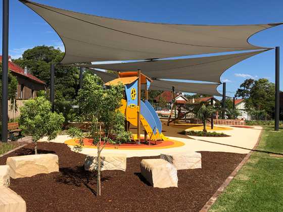 Commercial NinetyFive 340FR