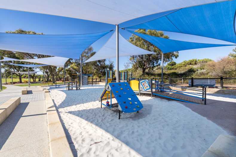 Case Study DualShade® 350 at Whitfords Nodes Park